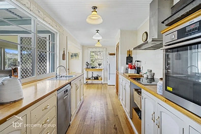 10 Smiths Road, Surges Bay, TAS 7116, 3房, 2浴, House