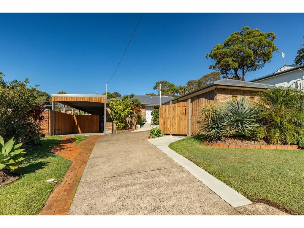 Forster 4Habitaciones Stylish Dual-Living Oasis in a Prime Forster Location