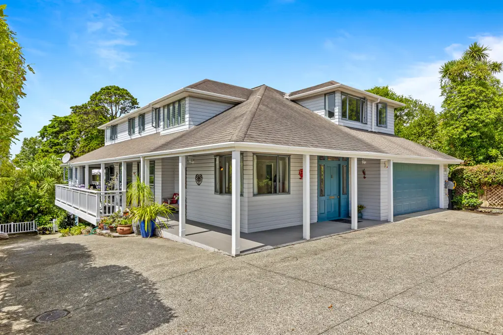 Te Atatu South 4房 公园旁三层雅居 1049㎡大地 设计关爱老年/残疾人 多个停车位 ​交通/商圈/学区应有尽有！ SUBSTANTIAL PARK-SIDE SANCTUARY