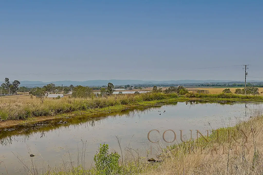 Mount Tarampa Idyllic views on ten acres