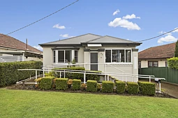 22 Villa Road, Waratah West