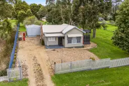 42 Main Road, Mount Egerton