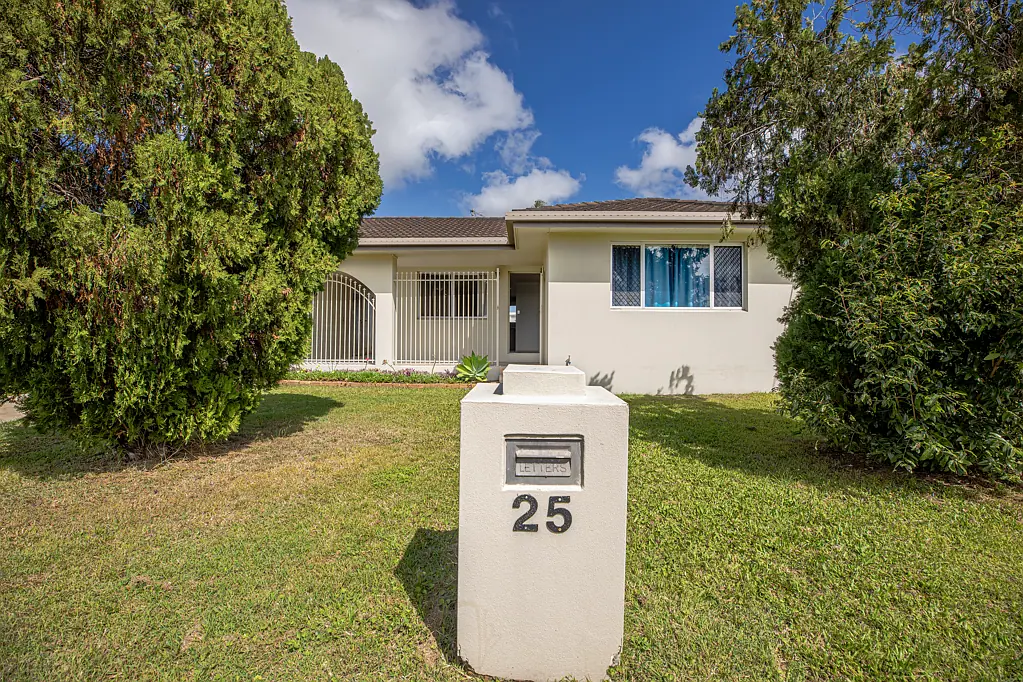 25 Beaconsfield Road, Beaconsfield, QLD 4740