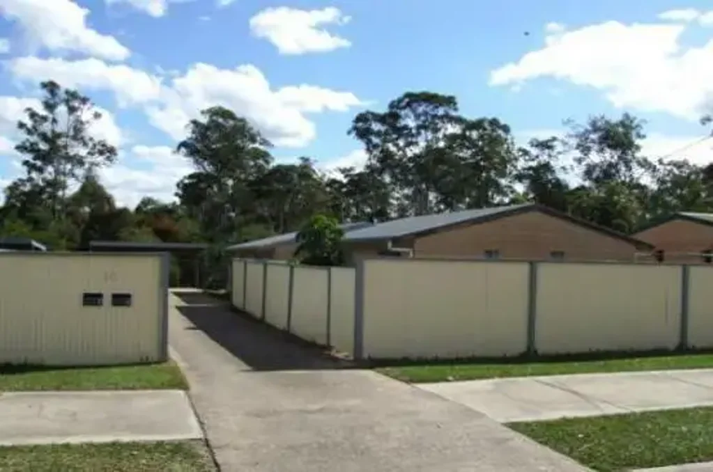 Caboolture South 4कमरा Investor’s Dream – Rare Duplex Unit Block on 909m² in Prime Growth Corridor!