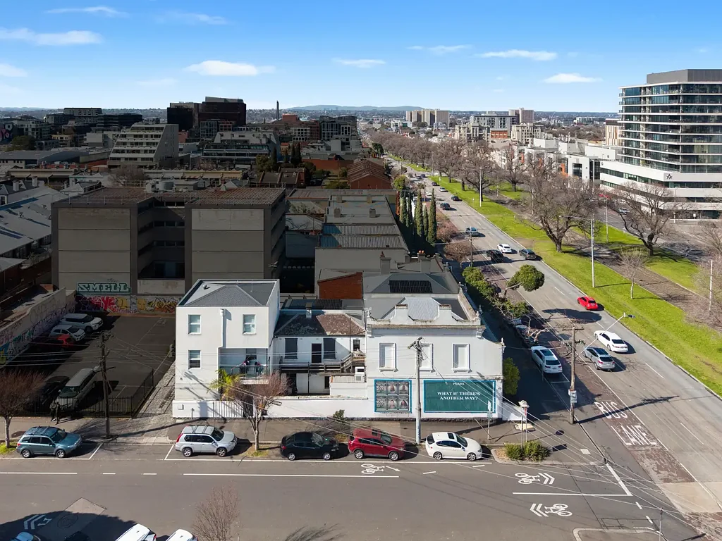 Fitzroy 5ਬੈੱਡਰੂਮ Buy ONE or BOTH Residences. Commercial Zoning. Landmark Exposure. Upside Potential.