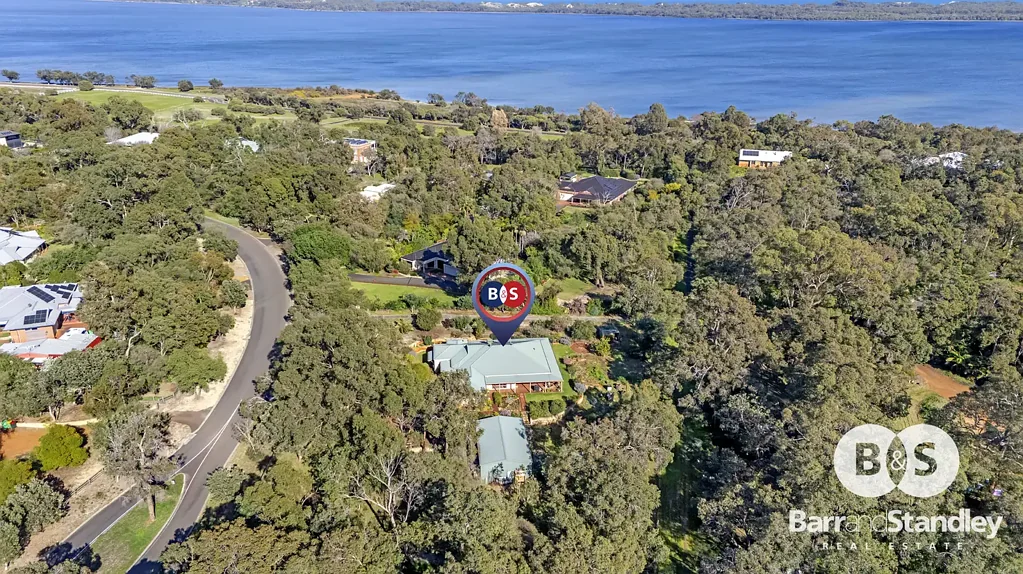 Leschenault 4房  Spacious 4-Bedroom Oasis on 1 Acre with Bush Views