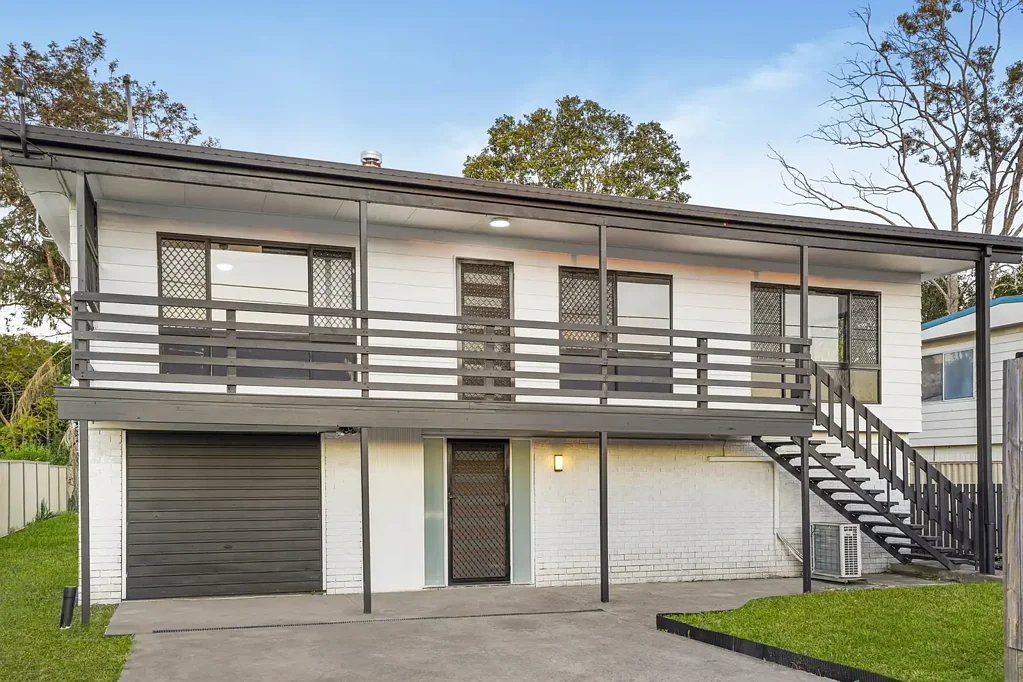 Loganholme 4Kwarto FULLY RENNOVATED - CLEAR INSTRUCTIONS TO SELL