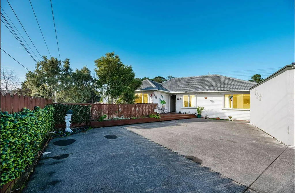 58 Seymour Road, Sunnyvale, Waitakere City, Auckland