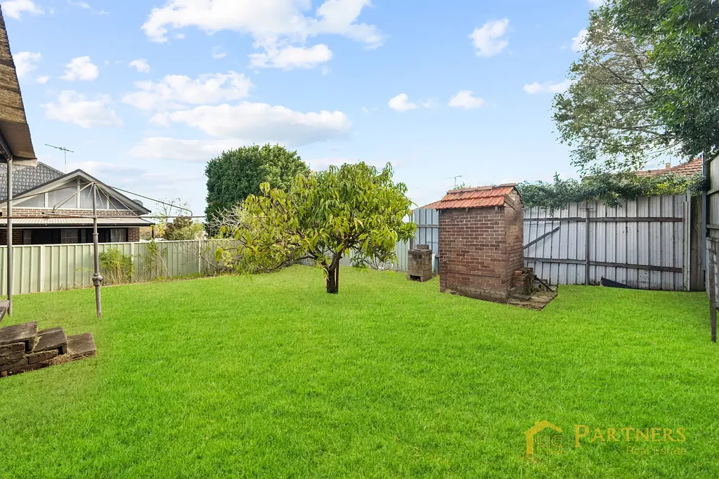 Strathfield South 3Kwarto Live In or Develop | Prime Opportunity on a Generous Block