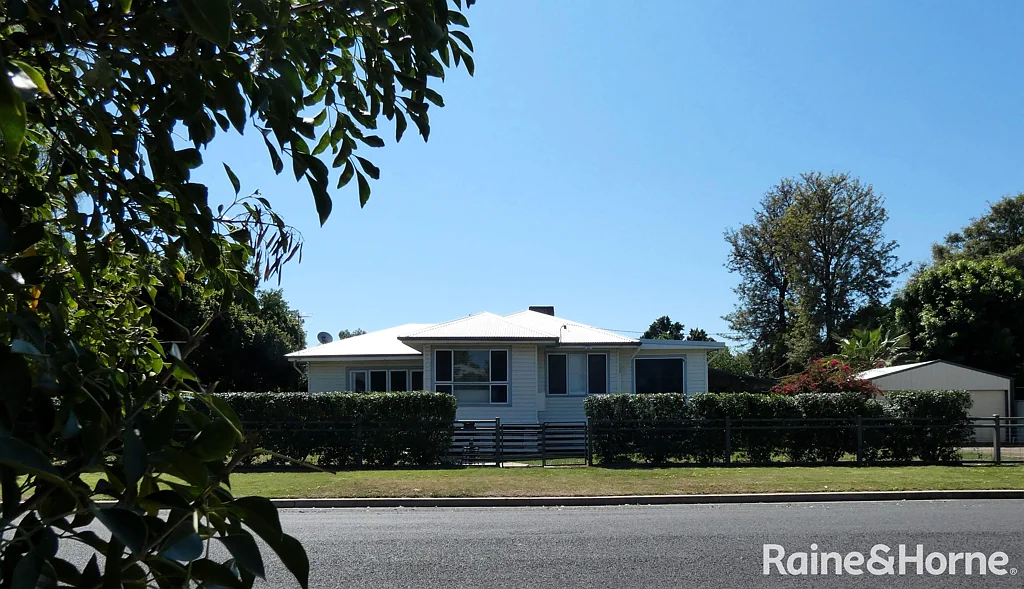 10 Ruse Street, Moree, NSW 2400