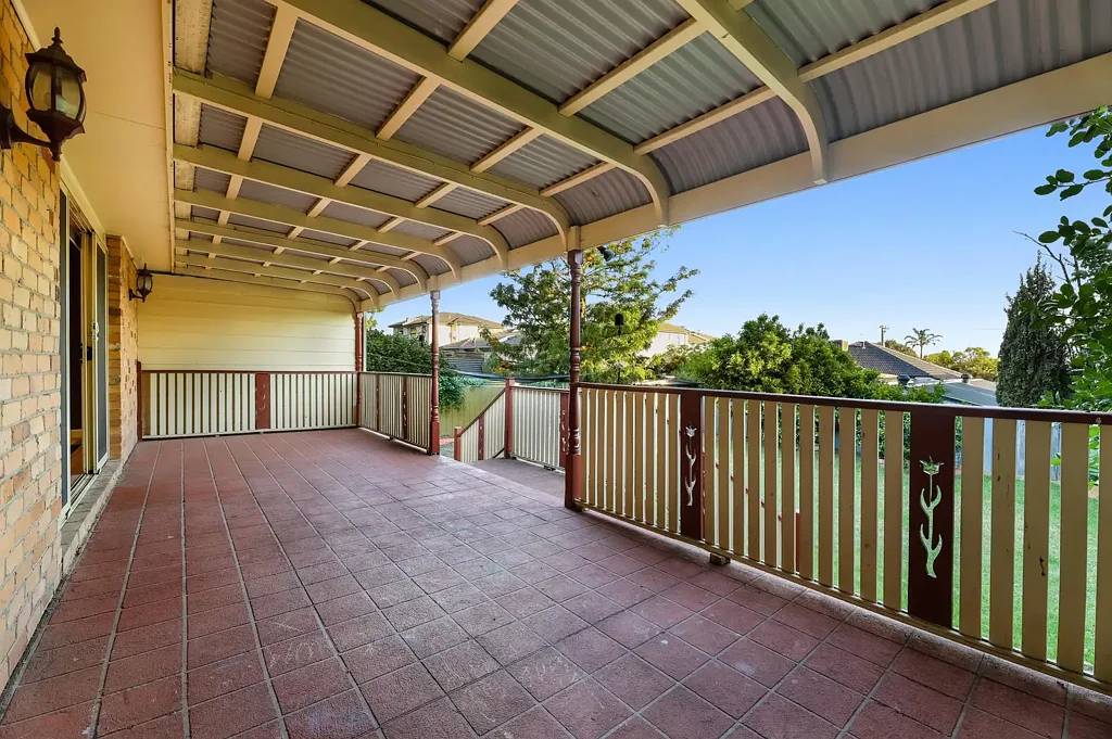 'SHORT TO MEDIUM LEASE AVAILABLE -2 Homes in 1' - For Lease