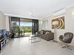 4D/174 Forrest Parade, Rosebery