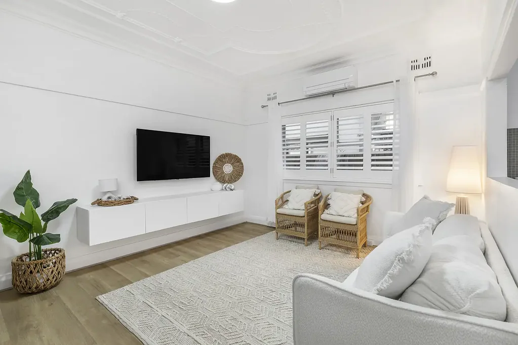 Fully Furnished, Secure Ground Floor Apartment