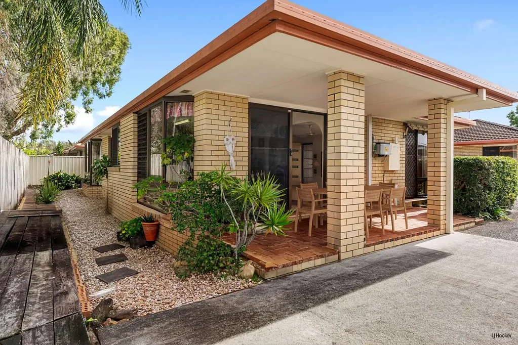 Tweed Heads 3Zimmer A Rare Duplex Opportunity Within 2km To Kirra Beach