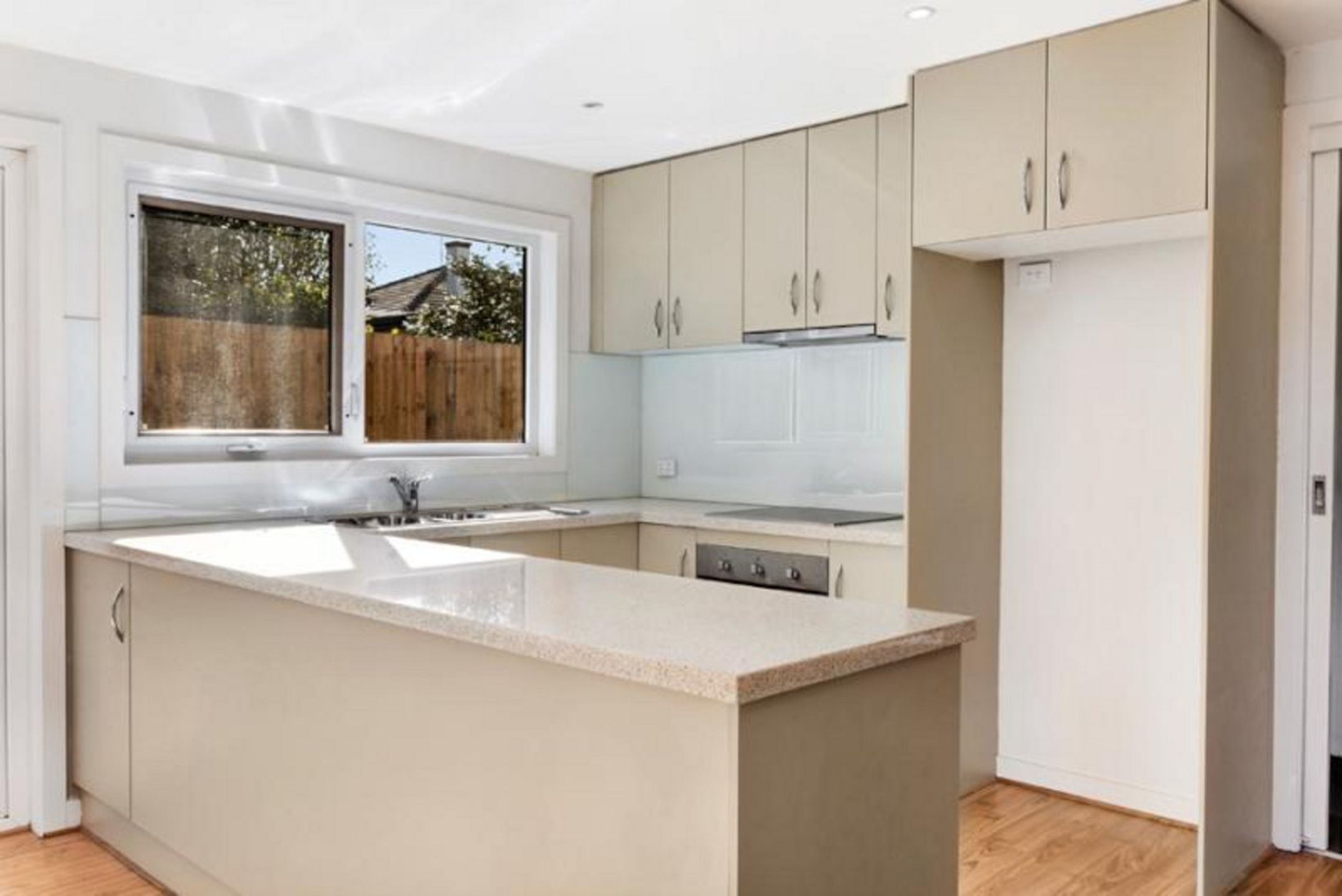 UNIT 3 302 HAWTHORN RD, CAULFIELD VIC 3162, 0房, 0浴, Townhouse