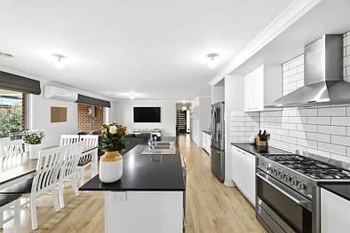 34 Casuarina Drive, Romsey, VIC 3434, 4房, 2浴, House