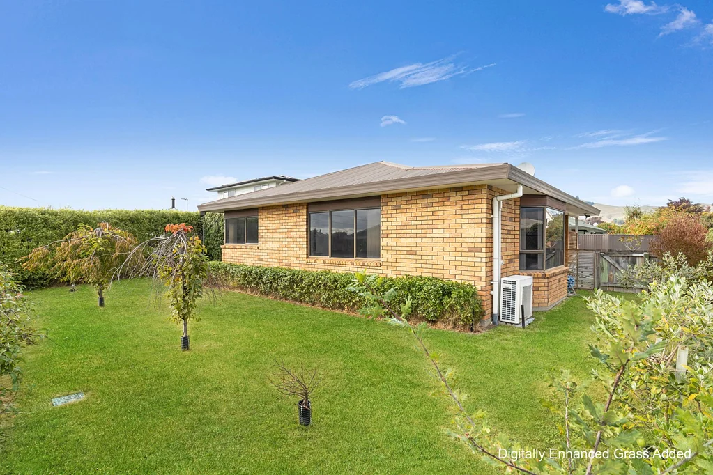 Redwoodtown 2房  Easy-Care Lifestyle | North-Facing Gem