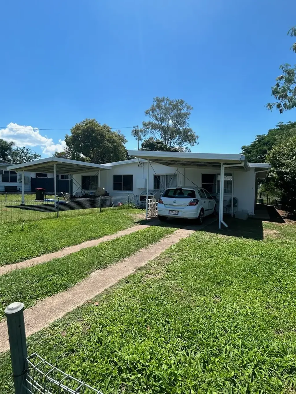 Moura 4部屋 Investment Opportunity – Dual Income Property in Moura with approx. 8.8% yield