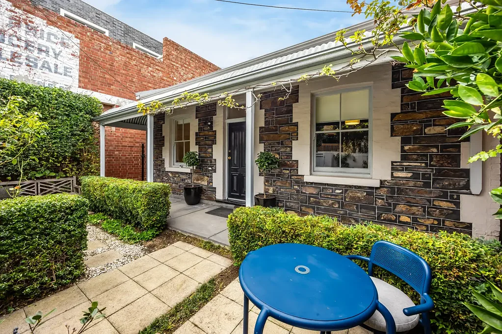 Adelaide 2房  A Parisian-Calibre Cottage Remodel in Adelaide's Vibrant West End