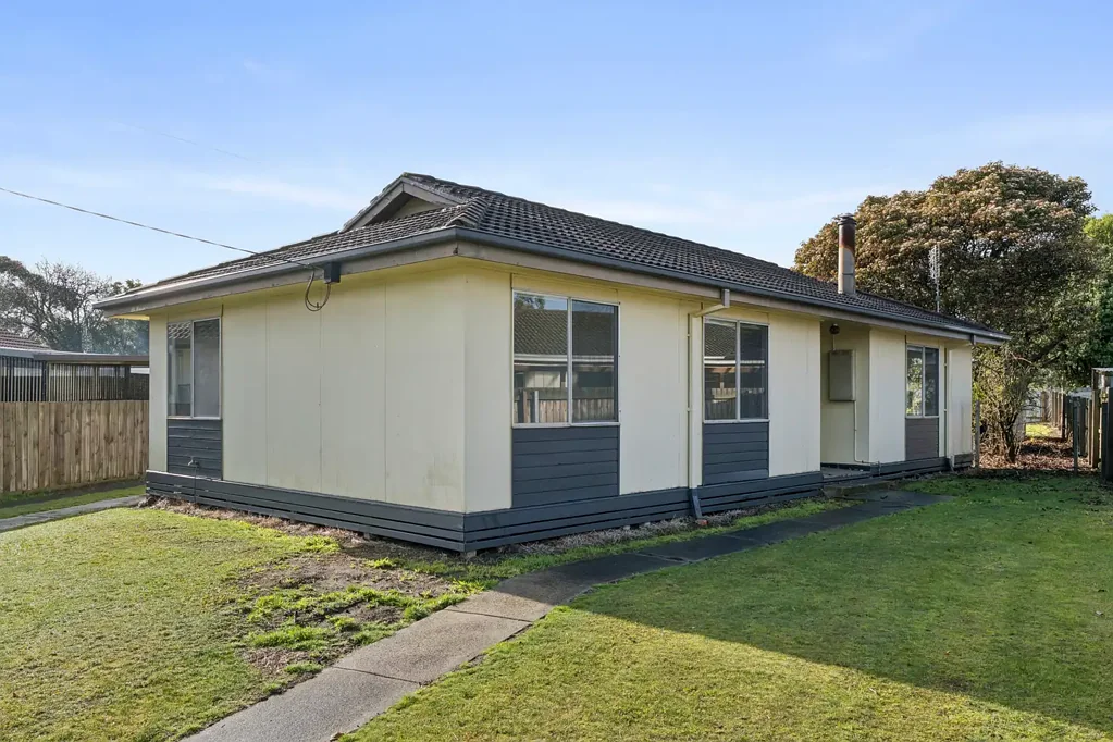 7 Nowra Court, Simpson, VIC 3266