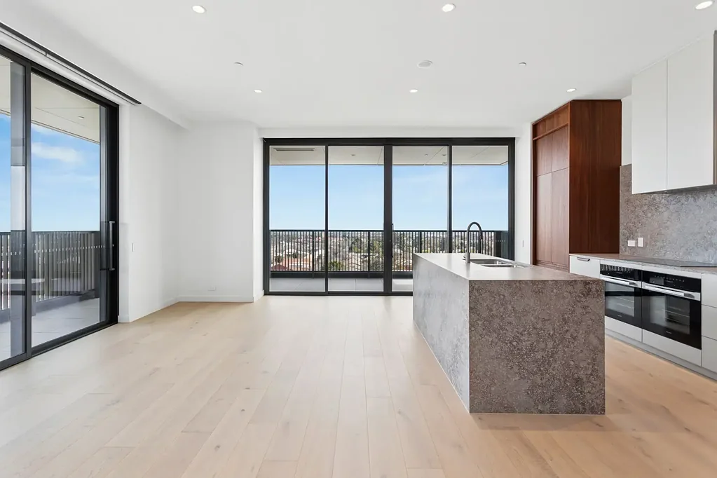 North Adelaide 3બેડરૂમ New Release
An Amazing Lifestyle & Views you only Dream of.
8th Floor Overlooking the Hills, City of Adelaide and the Sea