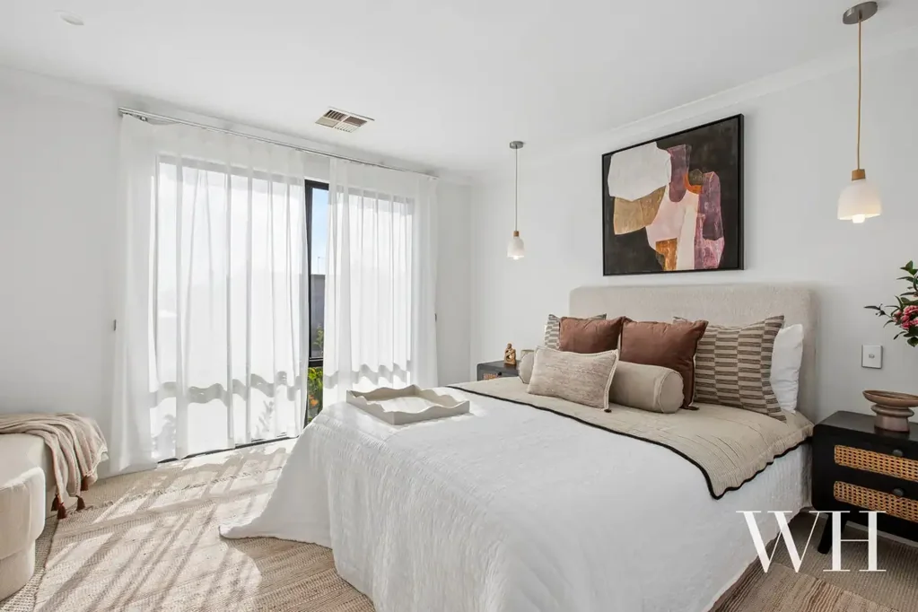 Fremantle 3Zimmer Spacious Double-Storey Living with Style, Comfort & Space