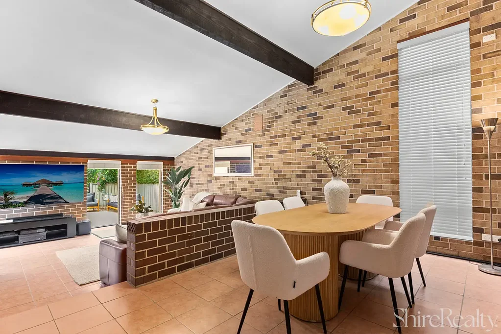Castle Hill 4침실 Timeless charm meets modern family living