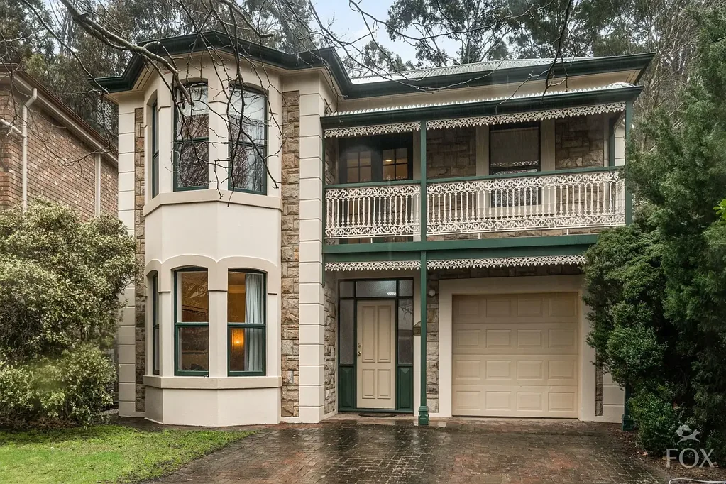 Urrbrae 4 Slaapkamer Secure, Spacious Living with Resort-Style Amenities