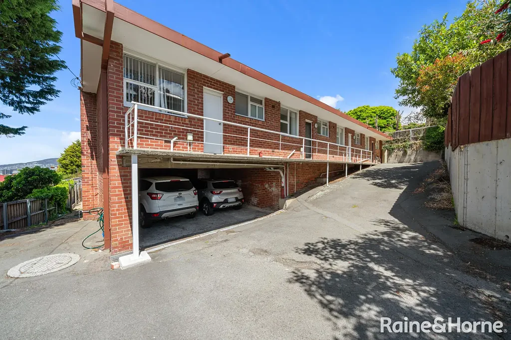 2/21A Boa Vista Road, New Town, TAS 7008