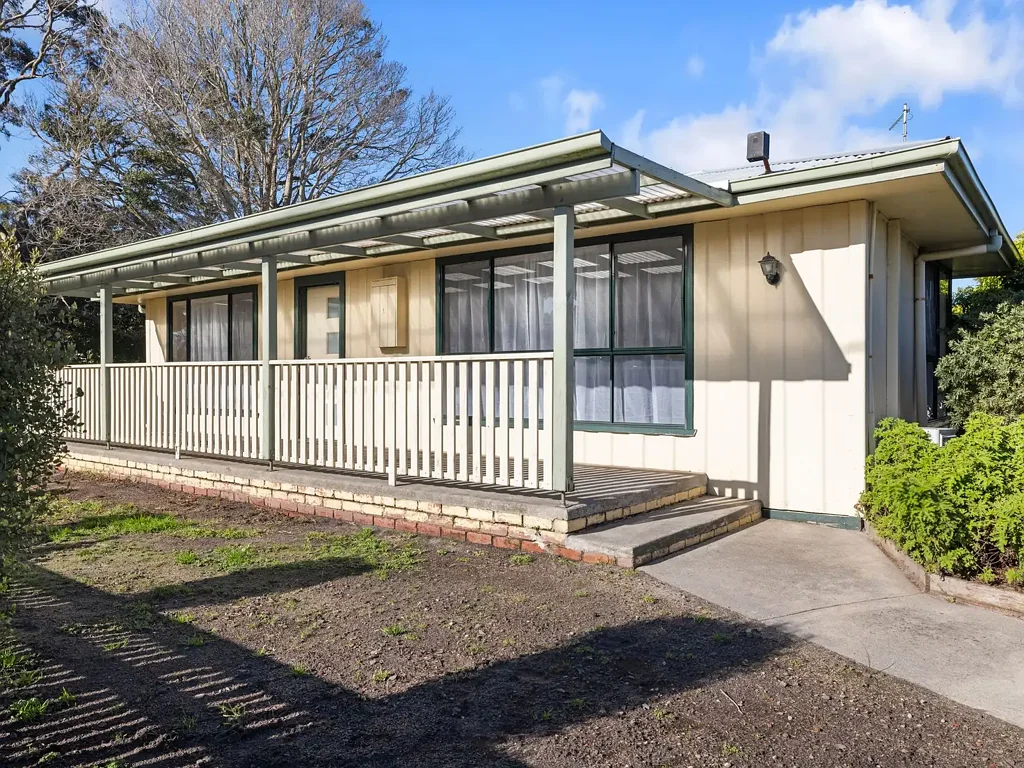 Quiet & Comfortable Home in a Great Location