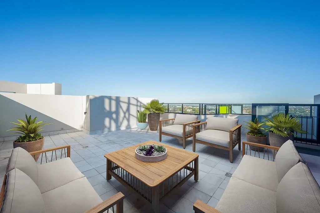 Fantastic Penthouse Apartment with Huge Private Rooftop