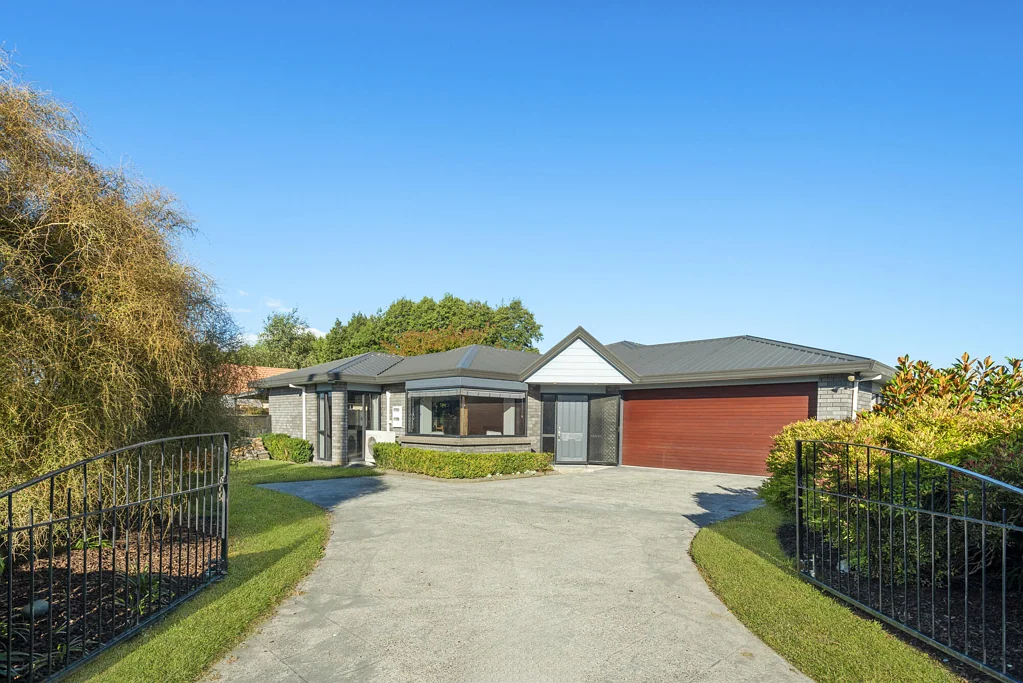 Matamata 4 Bedroom Room for Everyone in a Location You'll Love