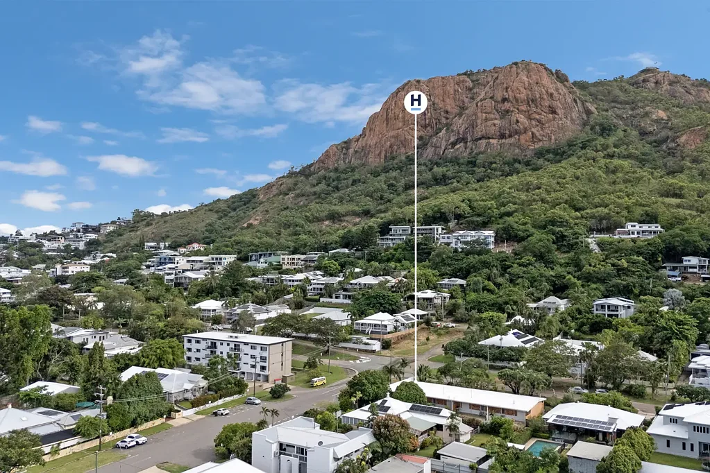 1/2 Burke Street, North Ward, QLD 4810