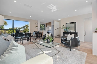 4F Meadowvale Avenue, Forrest Hill, North Shore City