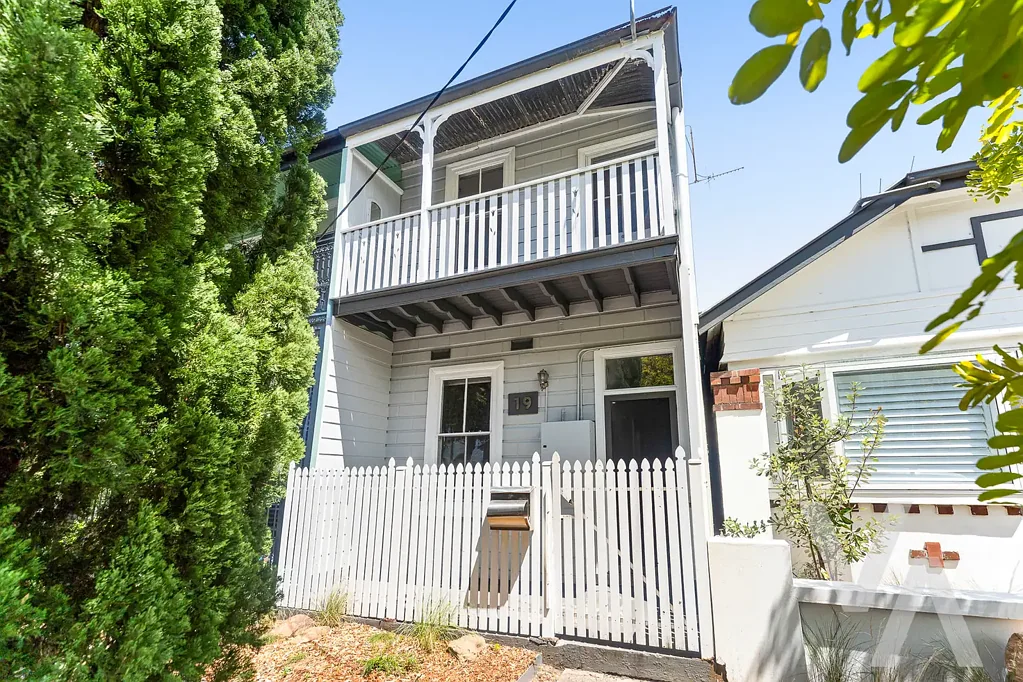 19 James Street, Hamilton, NSW 2303