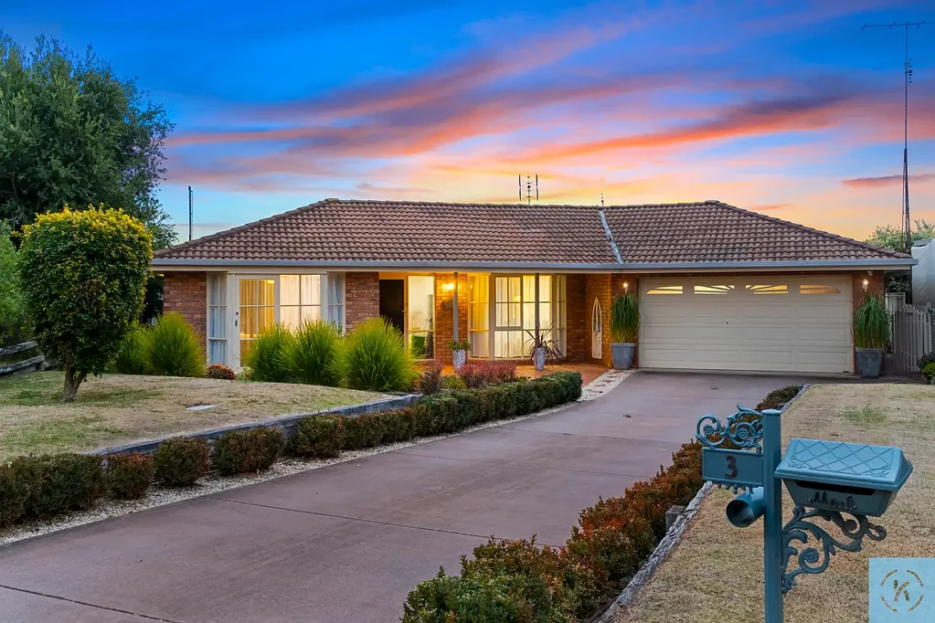 Tocumwal 3chambre Modern Lifestyle Living Beside Tocumwal's Premier Golf Course