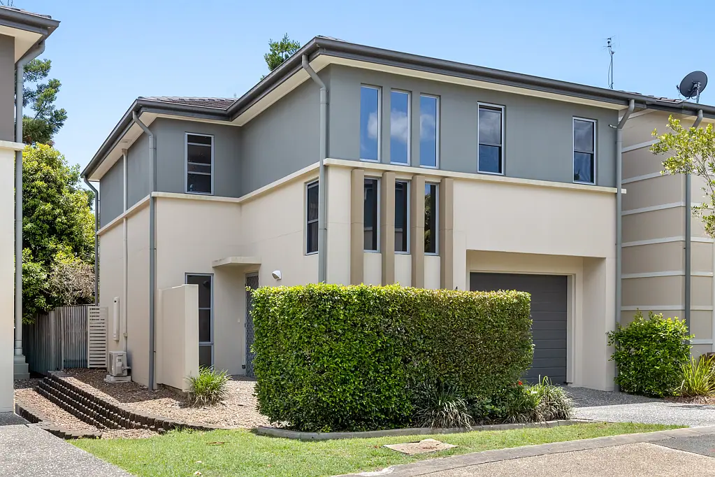 Pacific Pines 3chambre Modern Townhouse Living in a Secure Gated Community!