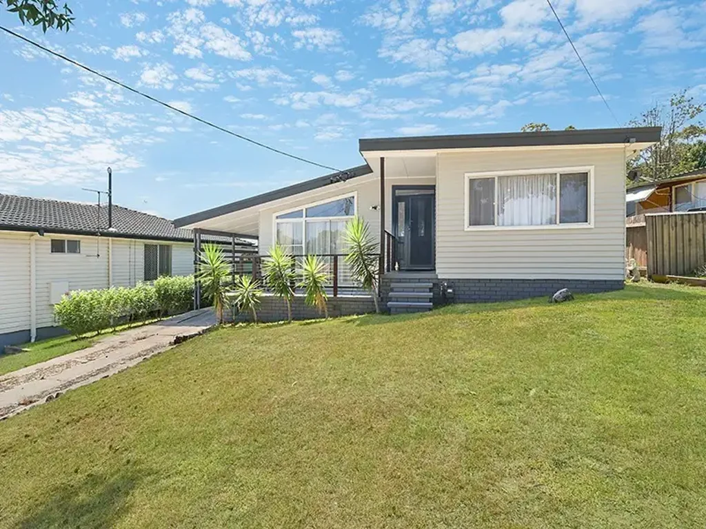 Spacious 3 Bedroom Home in a Quiet Charlestown Location