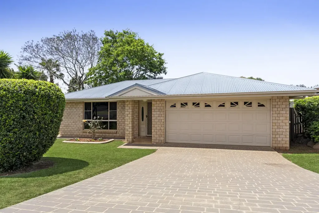 Darling Heights 4房 精心呵护，位置优越，即刻乐享 Well Cared For, Well Located & Ready to Enjoy