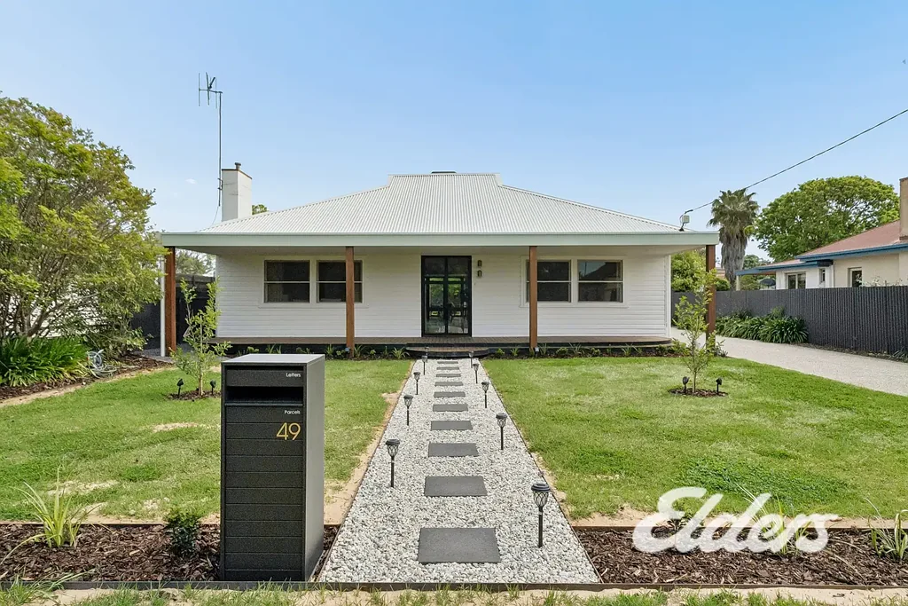 Yarrawonga 4ਬੈੱਡਰੂਮ Where Timeless Character Meets Architectural Brilliance!