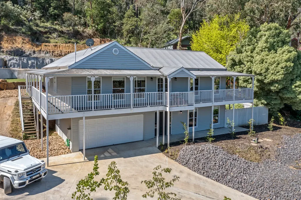 Mount Macedon 4 Slaapkamer Space for Everyone: Family Home with Three Living Zones