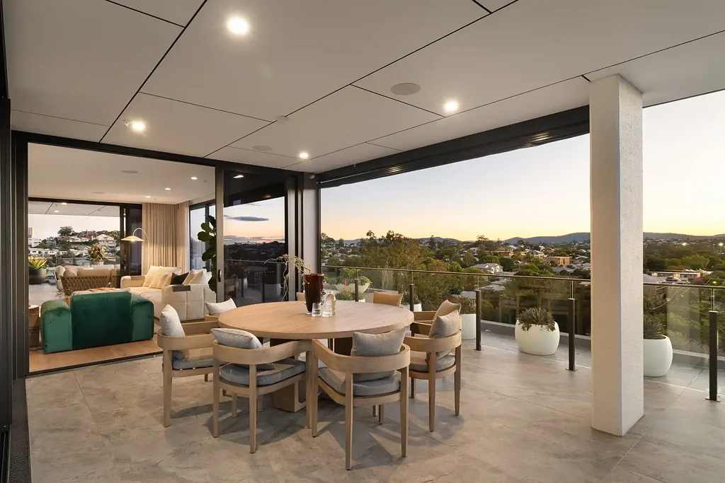 Lutwyche 5房  529平方米的整层顶层公寓典范。帕克兰最后的居所。 529 sqm of Full-Floor Penthouse Perfection. The Final Residence in Parklane.
