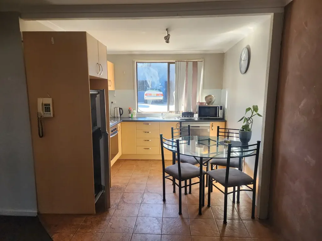 2 Bedroom Unit in the heart of Berridale