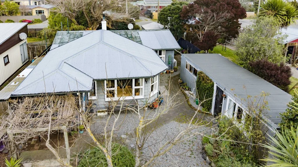 Waikuku Beach 3房  Coastal Charm & Enchanting Gardens