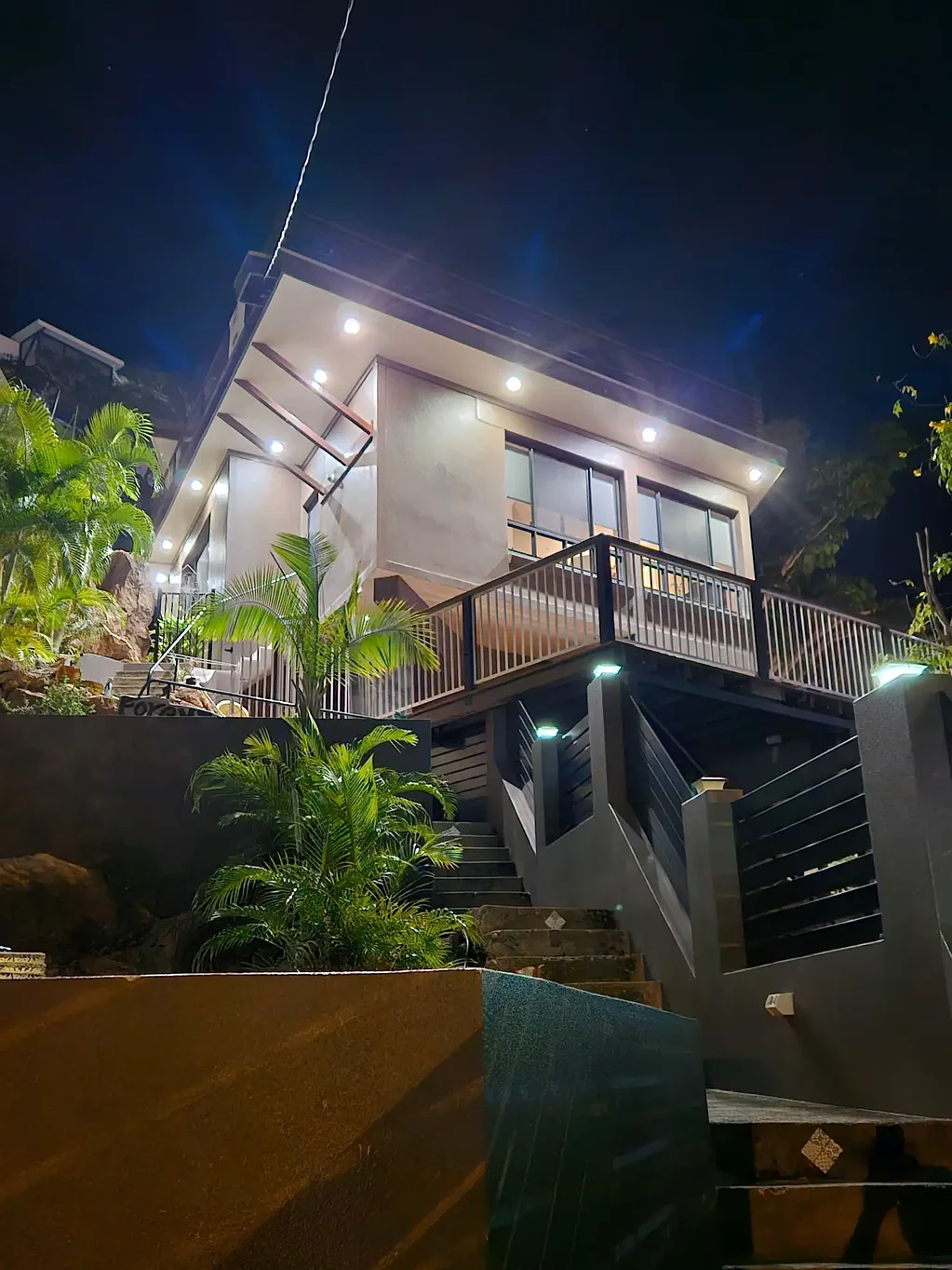 Townsville City 3房  Once Only Location and Views!