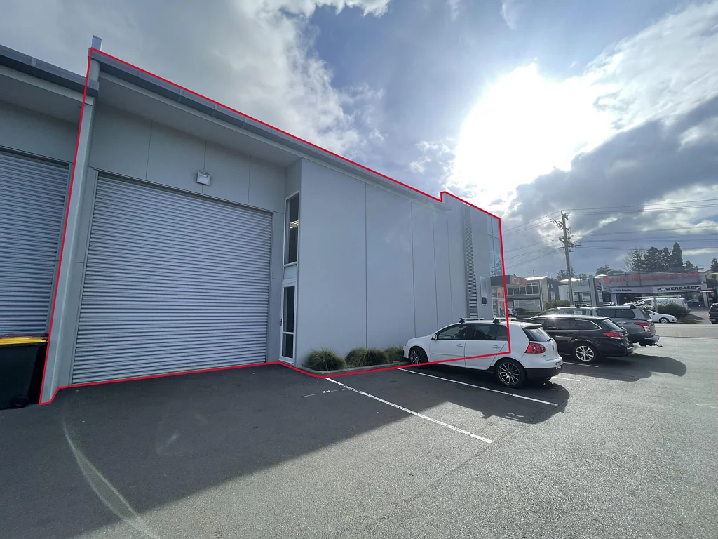 Wairau Valley Modern road front industrial – 252sqm