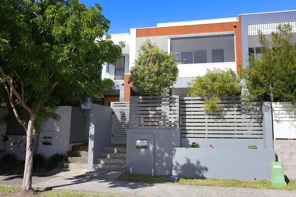 Robina 3ห้องนอน Stylish Robina Living with No Body Corporate