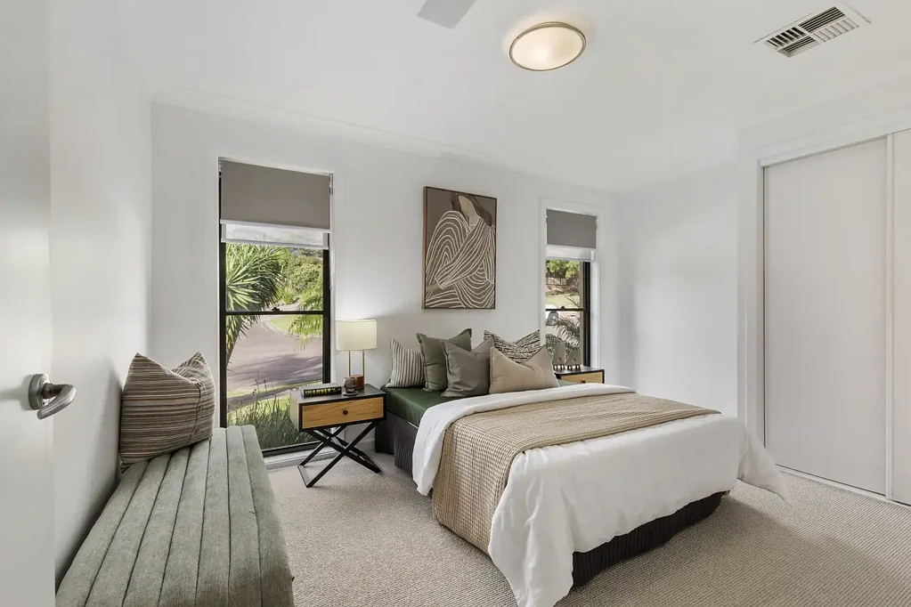 Warners Bay 5ห้องนอน Stylish and Substantial – Idyllic Family Home in Leafy Cul-De-Sac Setting