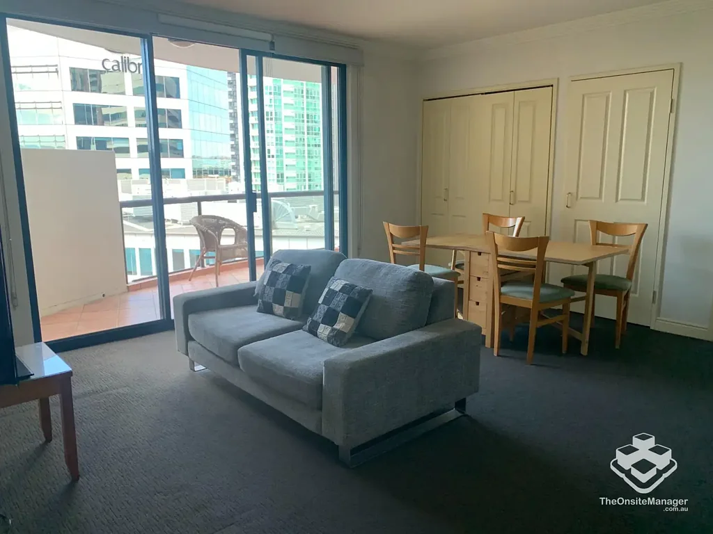 Luxurious High-Floor 2 Bedroom Apartment with Stunning River & City Views � Prime CBD Location