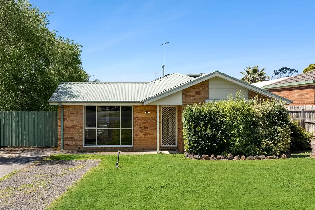 Spacious living in a quiet court location